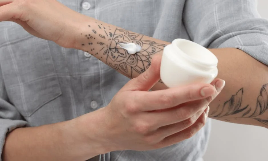 Солнцезащитный крем после сеанса тату